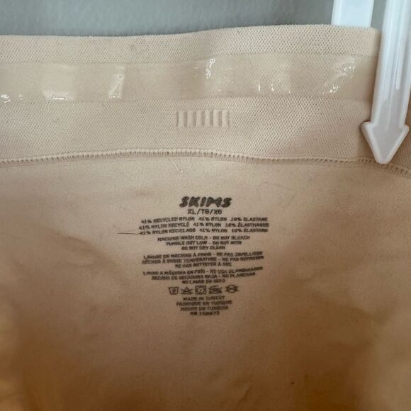 Skims Seamless Sculpt High Waist Briefs Size XL - Picture 7 of 7